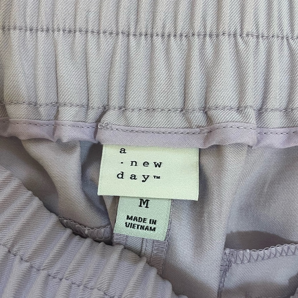 Women’s a new day light purple cargo straight leg ankle pants, size medium - Picture 3 of 4